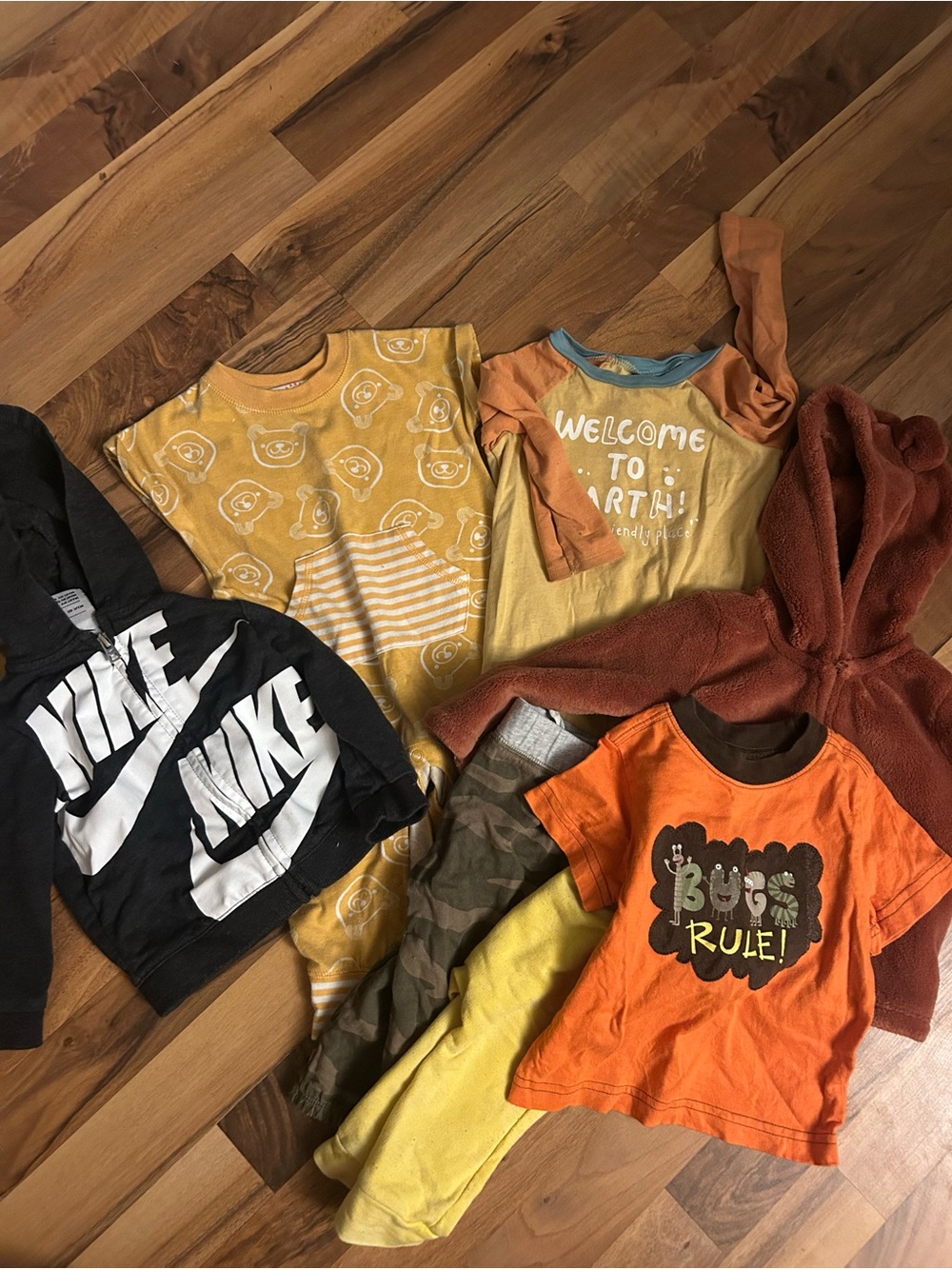 Baby Boy Clothing Lot 9M Nike bugs bears rompers pants tops sweatshirts fall